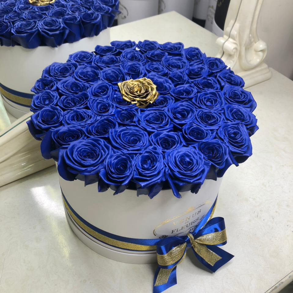 Мужские букеты Venus in Fleurs Синие розы в коробке с золотой 808331, Синие розы в коробке с золотой
Мужские букеты Venus in Fleurs Синие розы в коробке с золотой 808331, Синие розы в коробке с золотой
