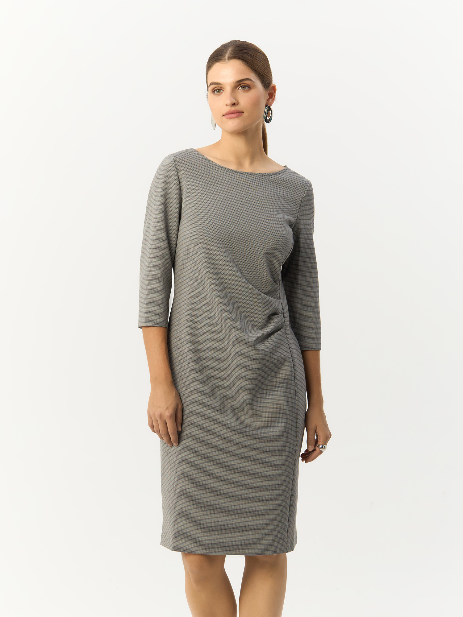 Платье женское Gerry Weber 280022-31342-2025-42 серое 42 EU, Серый, 280022-31342
Платье женское Gerry Weber 280022-31342-2025-42 серое 42 EU, Серый, 280022-31342