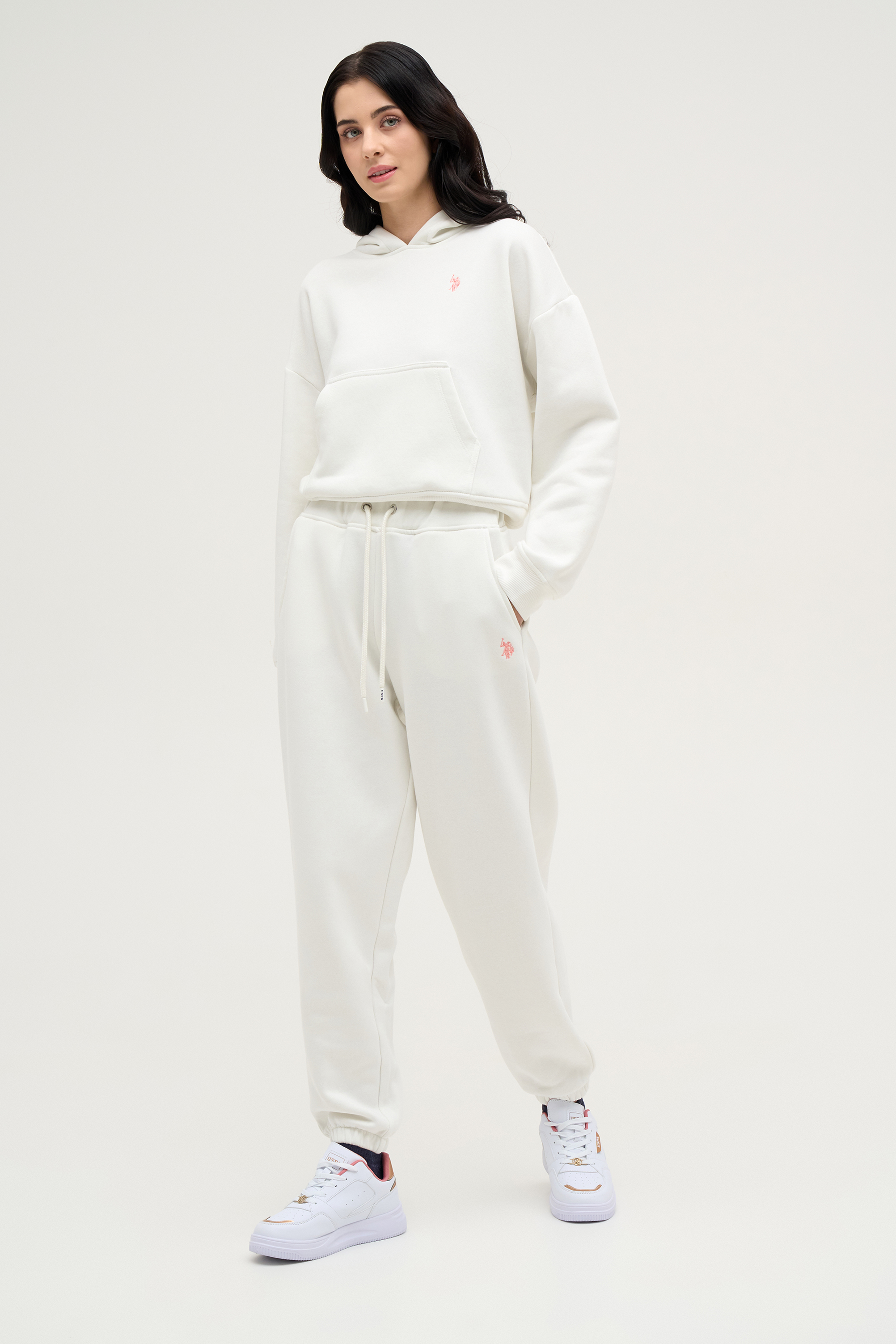 Спортивные брюки женские U.S. POLO Assn. G082SZ0OP0R-KURYA-SK023 белые M, Белый, G082SZ0OP0R-KURYA-SK023
Спортивные брюки женские U.S. POLO Assn. G082SZ0OP0R-KURYA-SK023 белые M, Белый, G082SZ0OP0R-KURYA-SK023
