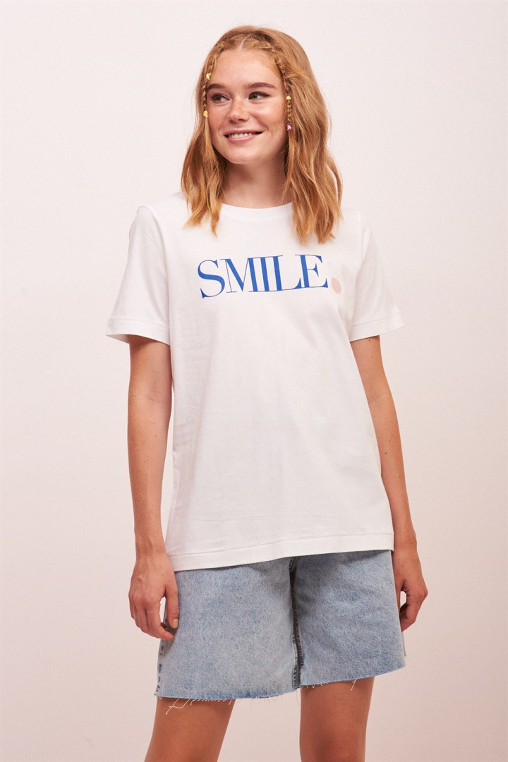 Футболка женская NEVER MORE 2003 белая L (доставка из-за рубежа), 2003
Футболка женская NEVER MORE 2003 белая L (доставка из-за рубежа), 2003