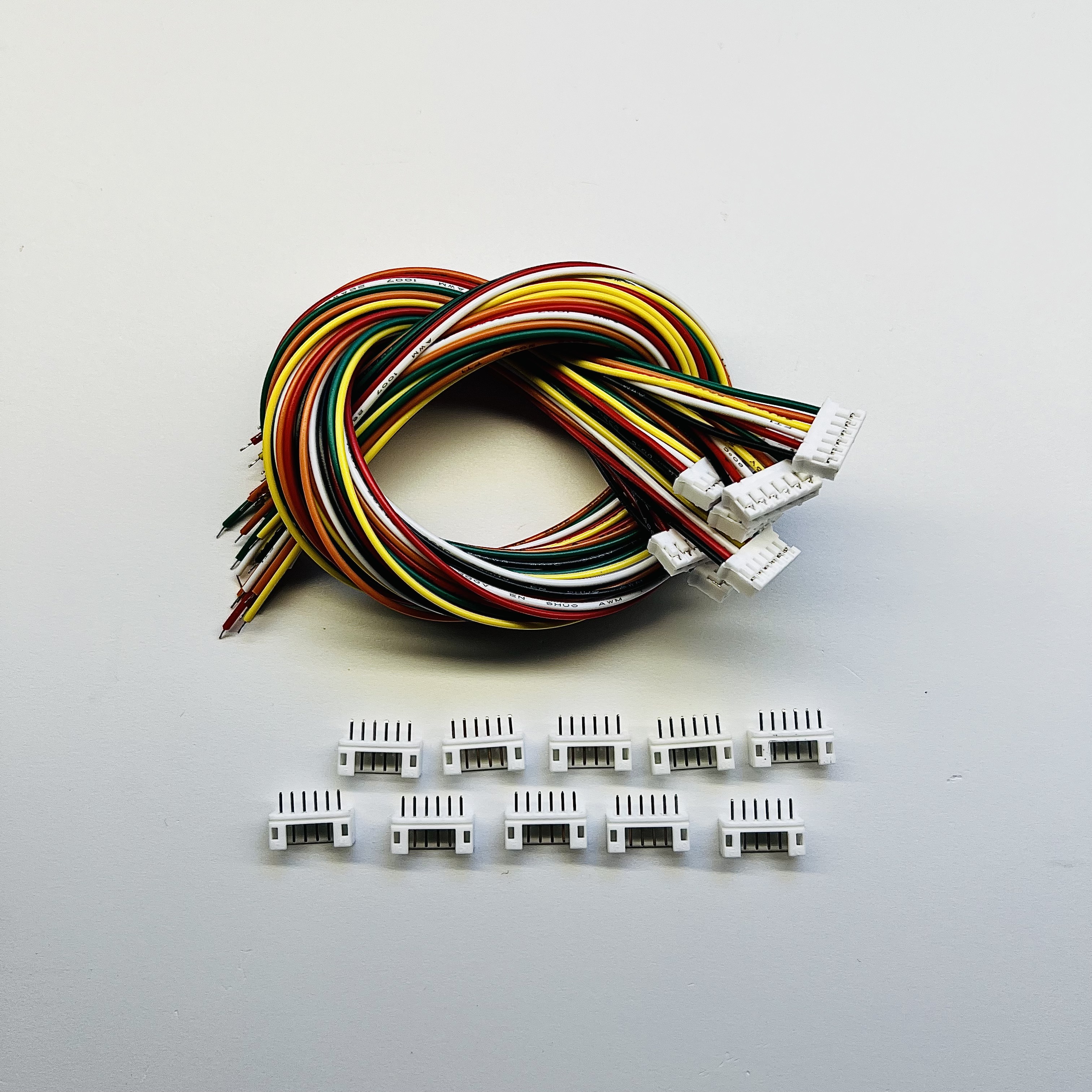 Набор кабелей NoBrand с разъемом JST PH 2.0 мм 6pin 30 см 10шт, Белый;желтый;зеленый;красный;оранжевый;чёрный
Набор кабелей NoBrand с разъемом JST PH 2.0 мм 6pin 30 см 10шт, Белый;желтый;зеленый;красный;оранжевый;чёрный