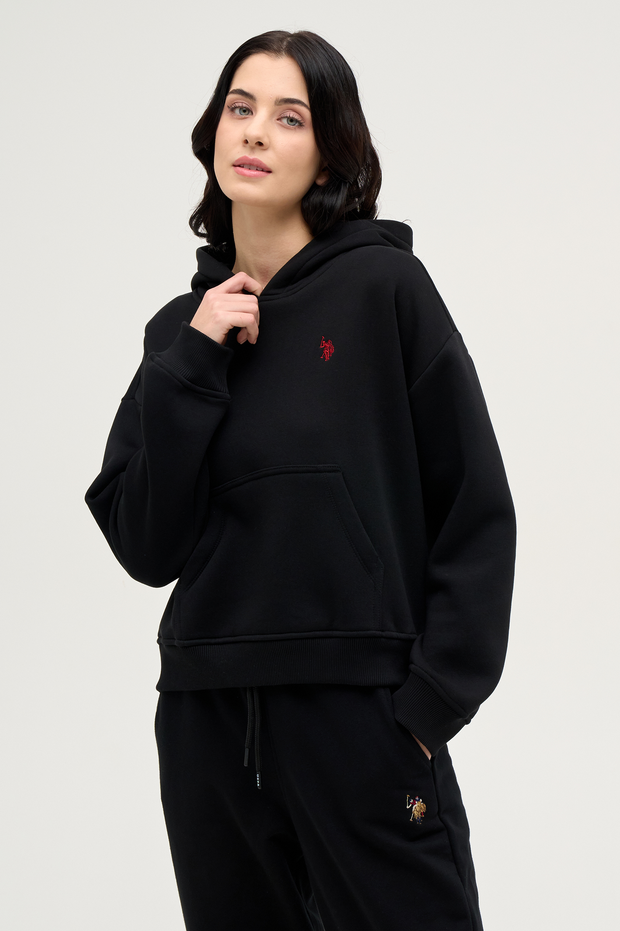 Худи женское U.S. POLO Assn. G082SZ0820R-KUR-SK023 черное S, Черный, G082SZ0820R-KUR-SK023
Худи женское U.S. POLO Assn. G082SZ0820R-KUR-SK023 черное S, Черный, G082SZ0820R-KUR-SK023