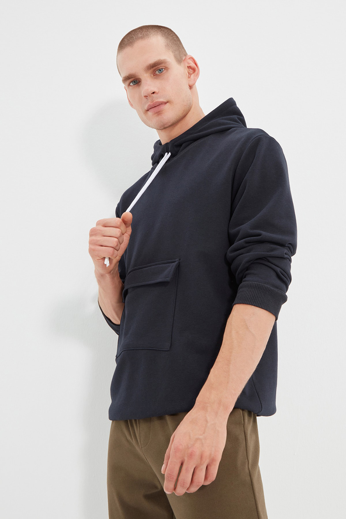 Толстовка мужская Trendyol TMNSS21SW0455 синяя M, TMNSS21SW0455
Толстовка мужская Trendyol TMNSS21SW0455 синяя M, TMNSS21SW0455