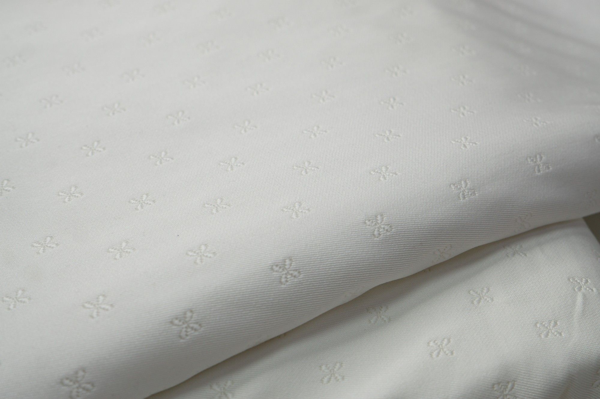 Ткань UNOFABRIC E423125-O Жаккард матлассе молочный. Ткань для шитья 2,65м 265x130 см, Белый
Ткань UNOFABRIC E423125-O Жаккард матлассе молочный. Ткань для шитья 2,65м 265x130 см, Белый