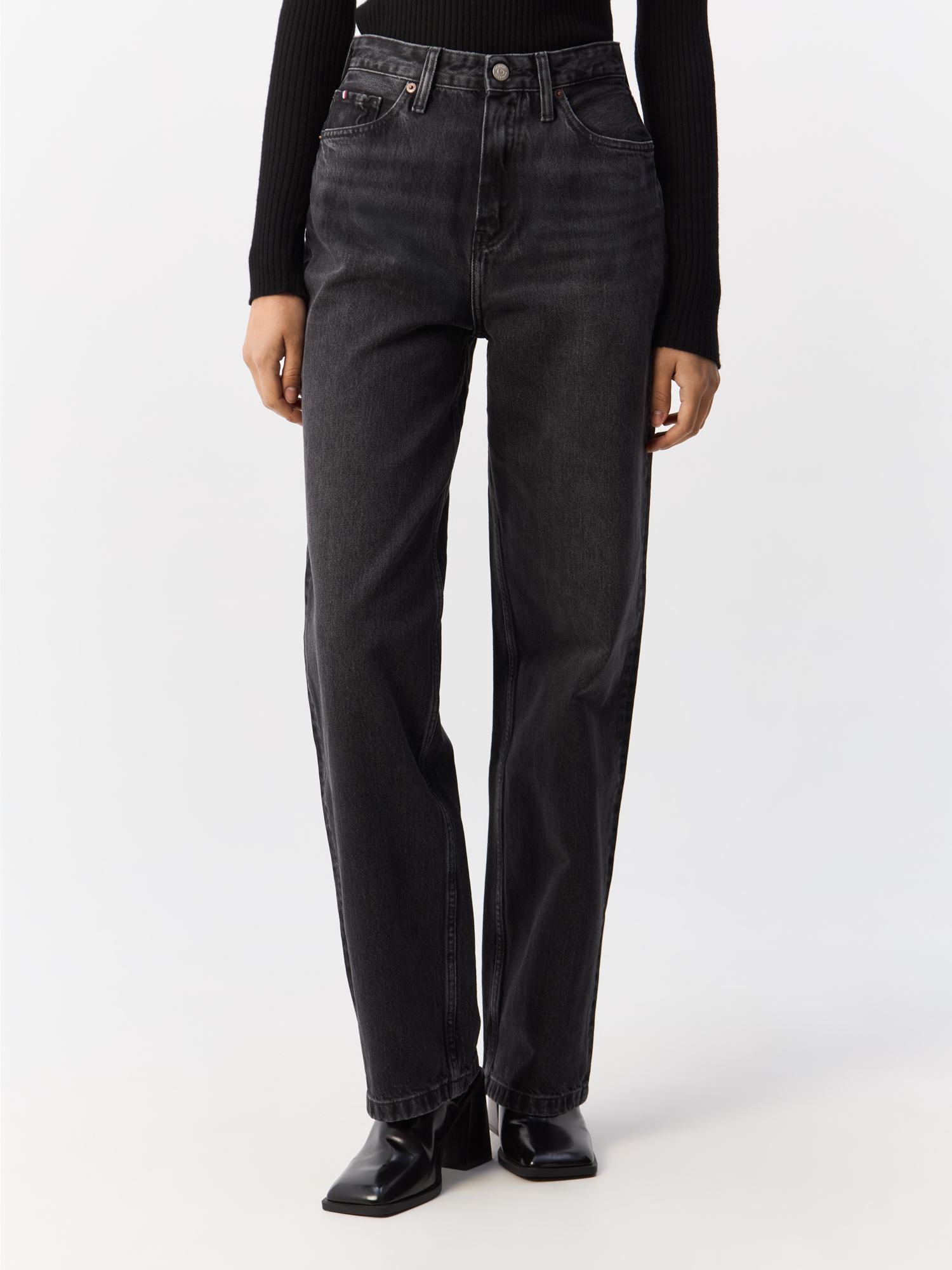 Джинсы женские Tommy Hilfiger Relaxed Straight Hw Cal WW0WW42206 серые 30/32, Серый, Relaxed Straight Hw Cal
Джинсы женские Tommy Hilfiger Relaxed Straight Hw Cal WW0WW42206 серые 30/32, Серый, Relaxed Straight Hw Cal