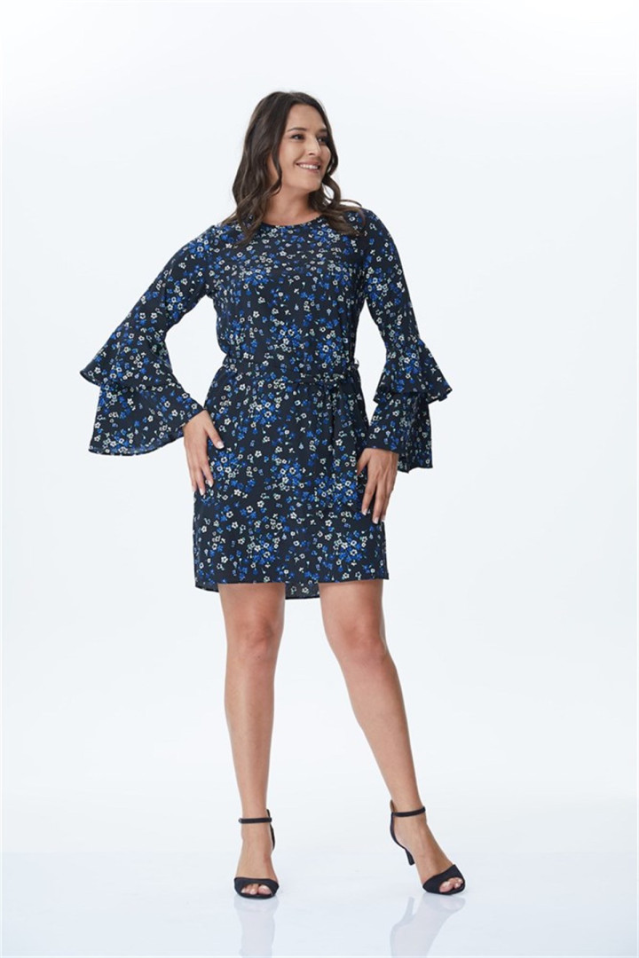 Платье женское My Line Moda 417 черное 46 RU (товары доставляются из-за рубежа), Черный, 417
Платье женское My Line Moda 417 черное 46 RU (товары доставляются из-за рубежа), Черный, 417