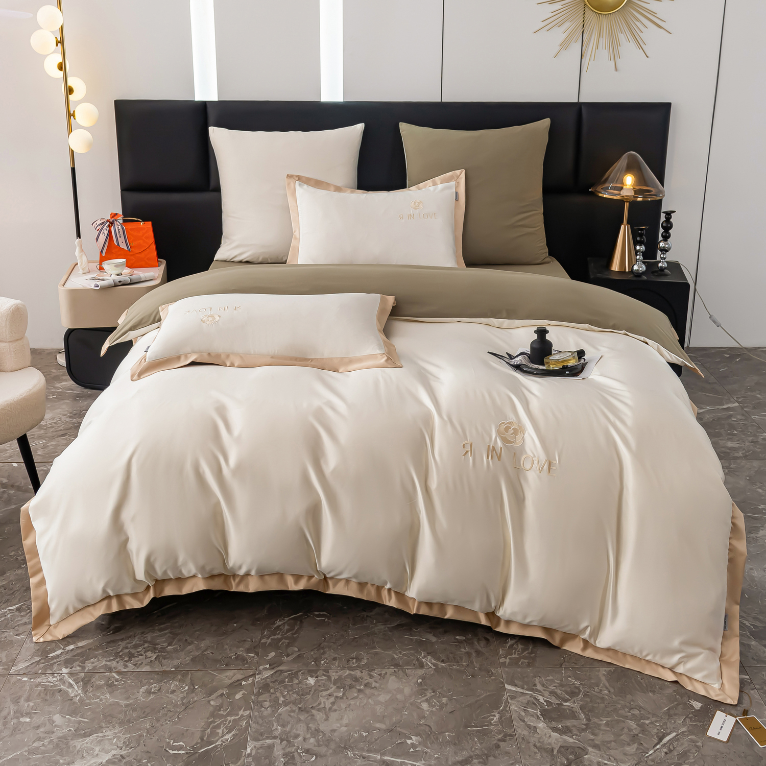 Комплект постельного белья Ситрейд Сатин -Шелк Я IN LOVE LV004 2 спальный 
Комплект постельного белья Ситрейд Сатин -Шелк Я IN LOVE LV004 2 спальный