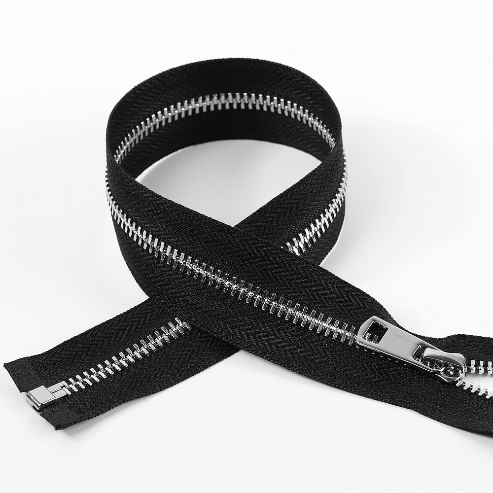 MaxZipper металлическая, Титан, №5, никель, 70 см, цвет F322 черный, металлическая, Титан, №5, никель, 70 см, цвет F322 черный
MaxZipper металлическая, Титан, №5, никель, 70 см, цвет F322 черный, металлическая, Титан, №5, никель, 70 см, цвет F322 черный