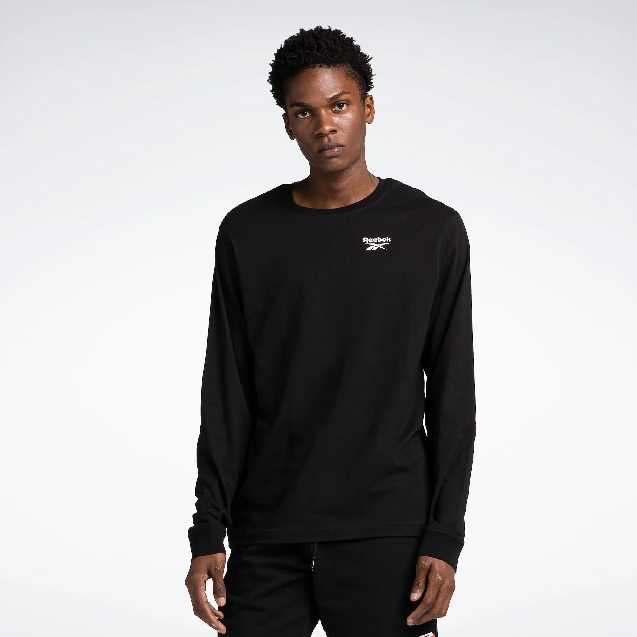 Лонгслив мужской Reebok Identity Long Sleeve 100070399 черный M, Identity Long Sleeve
Лонгслив мужской Reebok Identity Long Sleeve 100070399 черный M, Identity Long Sleeve