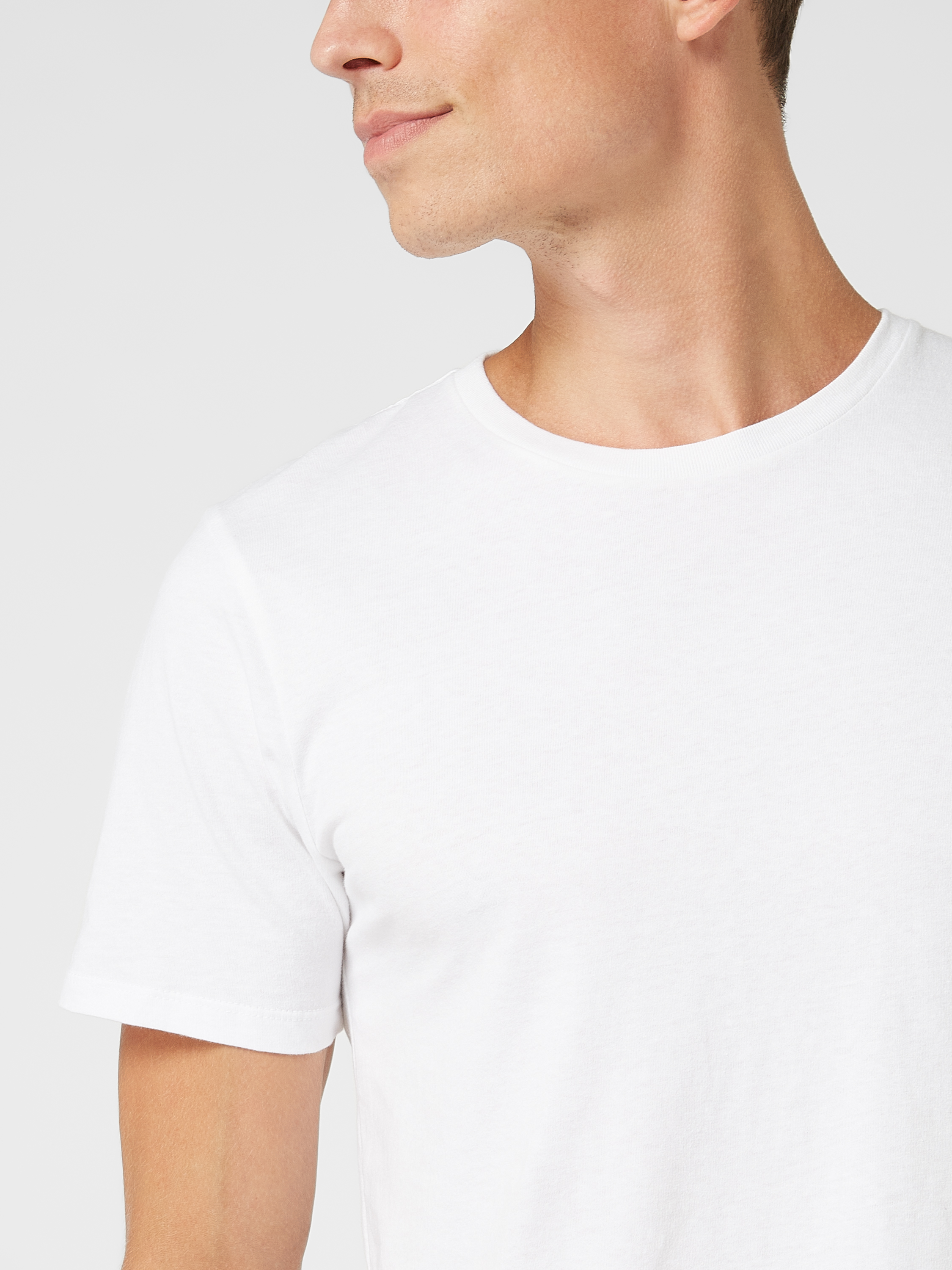 Комплект футболок мужских Jack & Jones 1675697 белых M (доставка из-за рубежа), Белый, 1675697
Комплект футболок мужских Jack & Jones 1675697 белых M (доставка из-за рубежа), Белый, 1675697