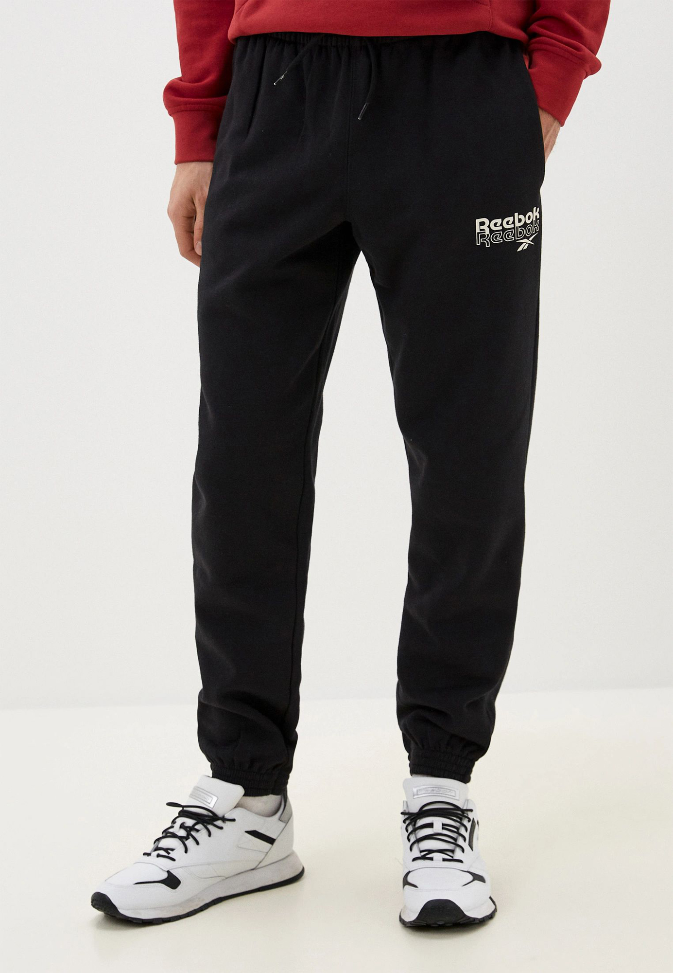 Спортивные брюки мужские Reebok Identity Brand Proud Joggers 100076460 черные M, Черный, Identity Brand Proud Joggers
Спортивные брюки мужские Reebok Identity Brand Proud Joggers 100076460 черные M, Черный, Identity Brand Proud Joggers