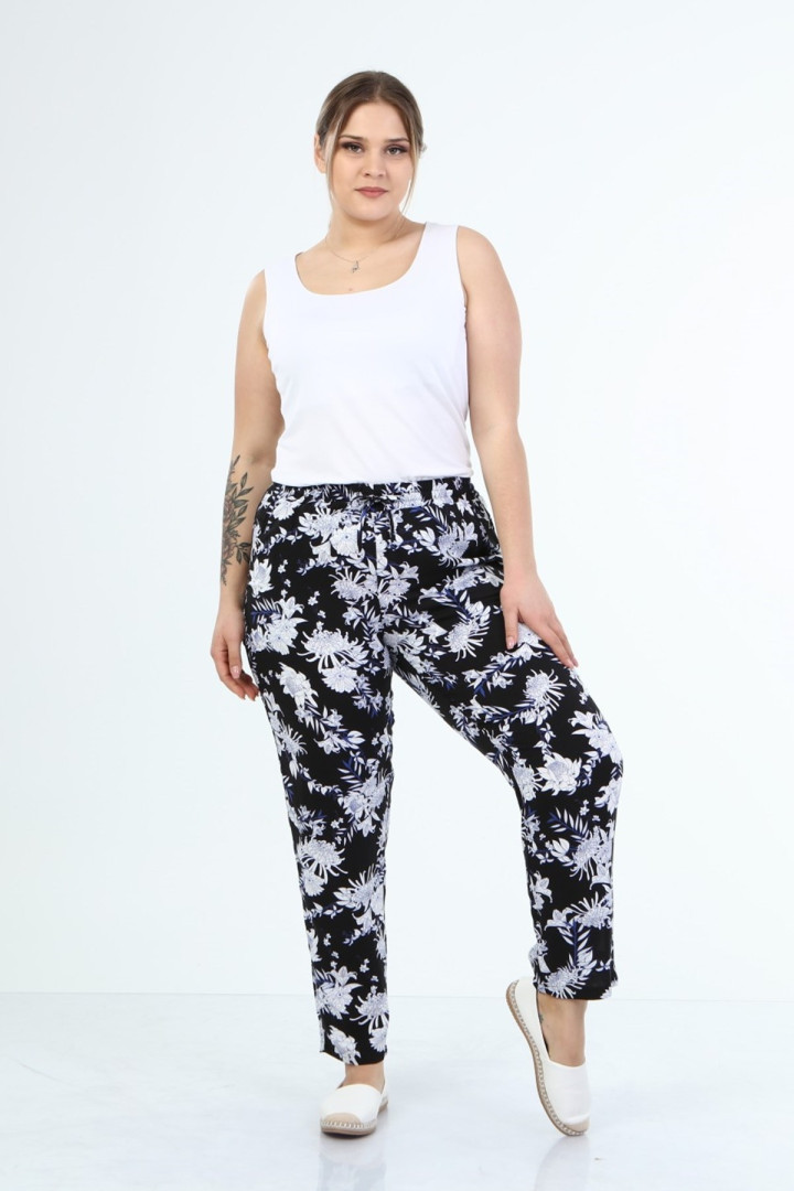 Брюки женские My Line Moda 1356 черные 48 RU (товары доставляются из-за рубежа), Черный, 1356
Брюки женские My Line Moda 1356 черные 48 RU (товары доставляются из-за рубежа), Черный, 1356