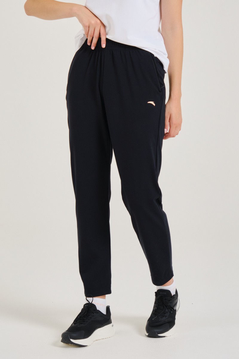Спортивные брюки женские Anta TRN A-CHILL TOUCH,ECOCOSY черные 2XL, Черный, 862437325 Training TRN A-CHILL TOUCH,ECOCOSY
Спортивные брюки женские Anta TRN A-CHILL TOUCH,ECOCOSY черные 2XL, Черный, 862437325 Training TRN A-CHILL TOUCH,ECOCOSY