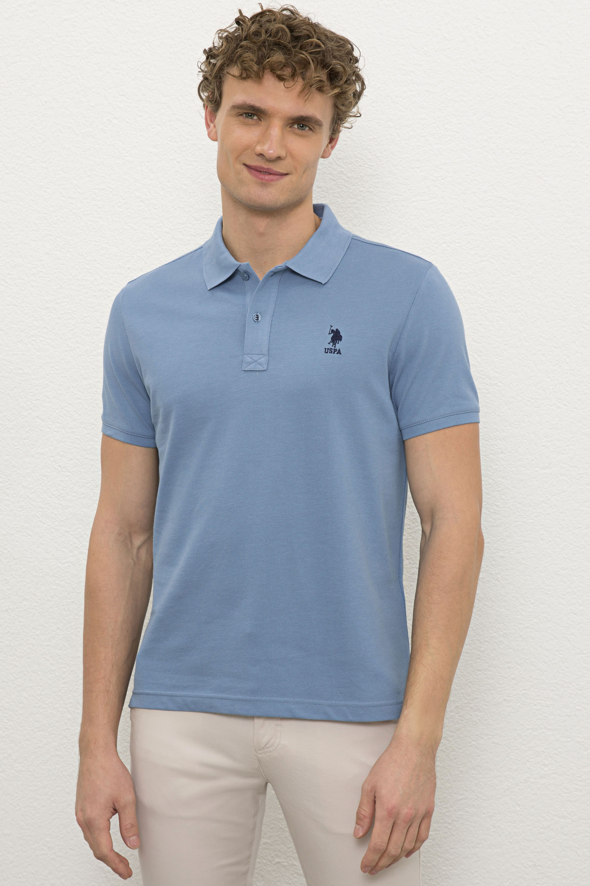 Футболка мужская U.S. POLO Assn. G081SZ0110TP04IY020 голубая S, Голубой, G081SZ0110TP04IY020
Футболка мужская U.S. POLO Assn. G081SZ0110TP04IY020 голубая S, Голубой, G081SZ0110TP04IY020