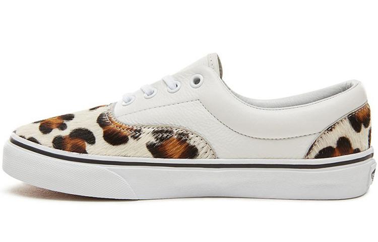 Кеды унисекс Vans Era Calf Hair Leopard White белые 36.5 EU, Белый, Era Calf Hair Leopard White
Кеды унисекс Vans Era Calf Hair Leopard White белые 36.5 EU, Белый, Era Calf Hair Leopard White