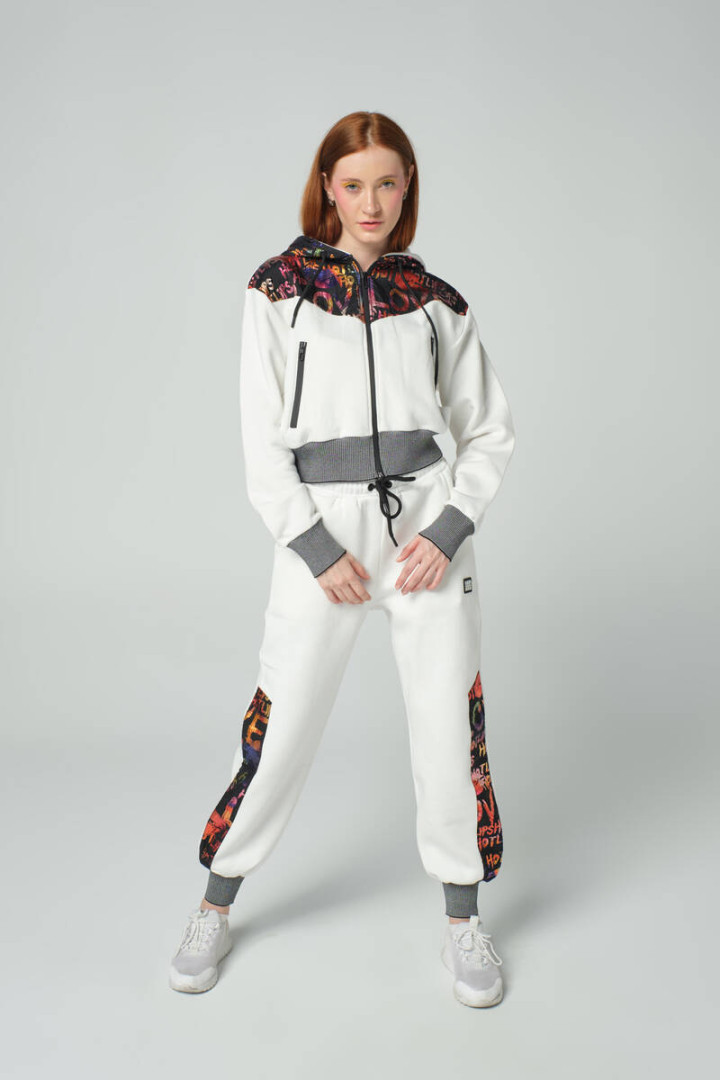 Костюм женский David Gerenzo 900000042919 белый L/XL (товары доставляются из-за рубежа), 900000042919
Костюм женский David Gerenzo 900000042919 белый L/XL (товары доставляются из-за рубежа), 900000042919