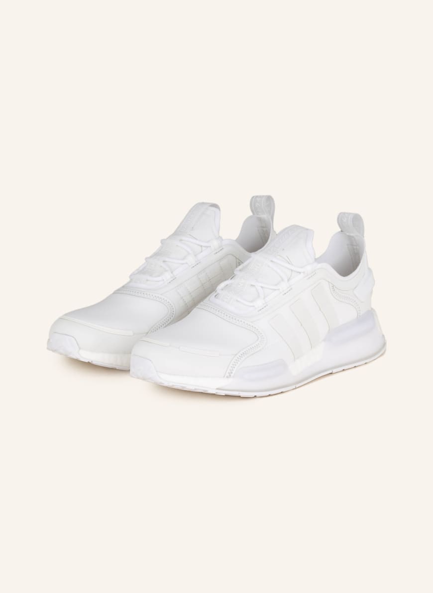 Кроссовки мужские Adidas 1001302416 белые 47 RU (доставка из-за рубежа), 1001302416
Кроссовки мужские Adidas 1001302416 белые 47 RU (доставка из-за рубежа), 1001302416