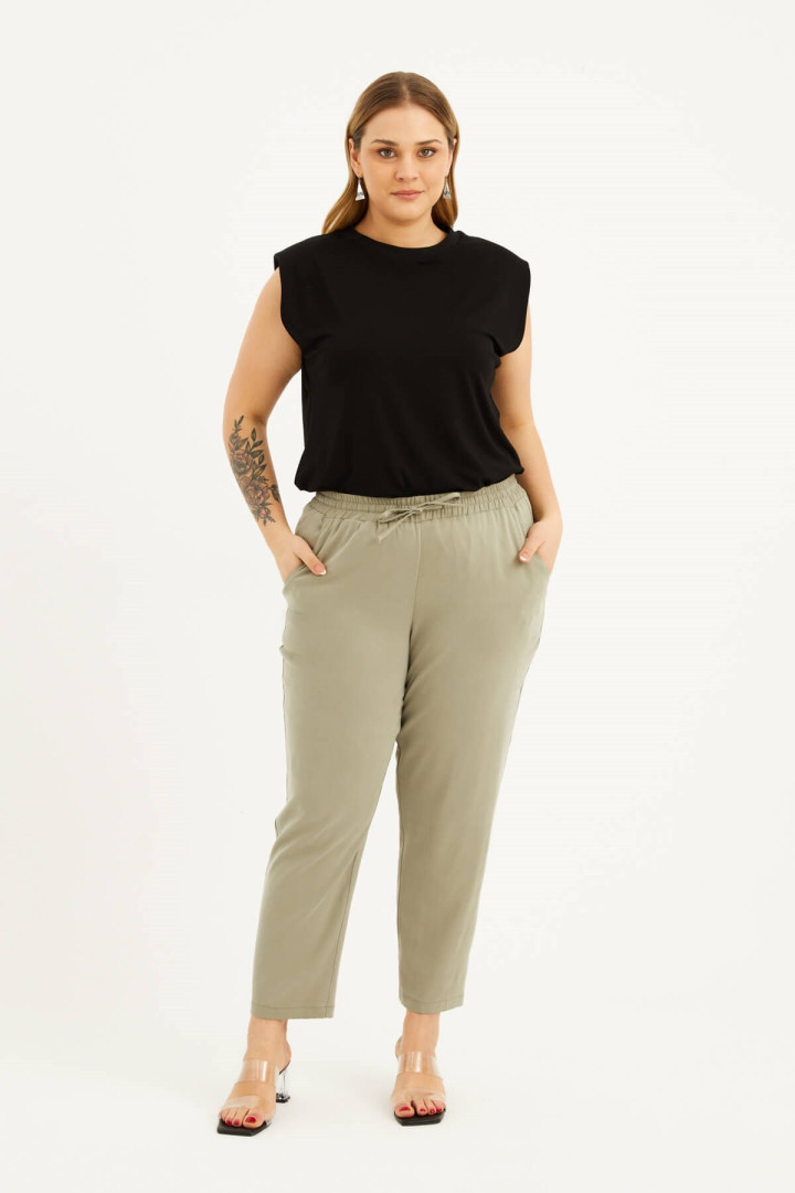 Брюки женские My Line Moda 1532 голубые 50 RU (товары доставляются из-за рубежа), Голубой, 1532
Брюки женские My Line Moda 1532 голубые 50 RU (товары доставляются из-за рубежа), Голубой, 1532