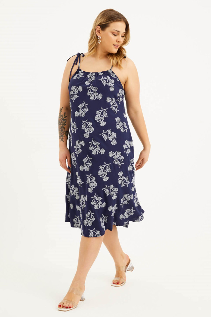 Платье женское My Line Moda 1553 синее 40 RU (товары доставляются из-за рубежа), Синий, 1553
Платье женское My Line Moda 1553 синее 40 RU (товары доставляются из-за рубежа), Синий, 1553