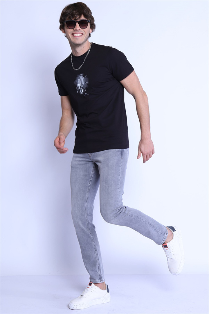 Джинсы мужские Twister Jeans 13120 серые 33/34 (товары доставляются из-за рубежа), 13120
Джинсы мужские Twister Jeans 13120 серые 33/34 (товары доставляются из-за рубежа), 13120