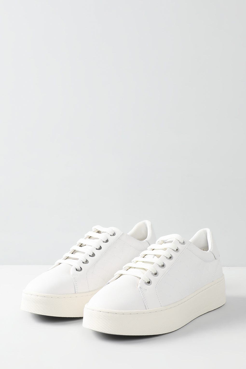 Кеды женские GEOX D35QXC04785 белые 38 RU, Белый, D35QXC04785
Кеды женские GEOX D35QXC04785 белые 38 RU, Белый, D35QXC04785