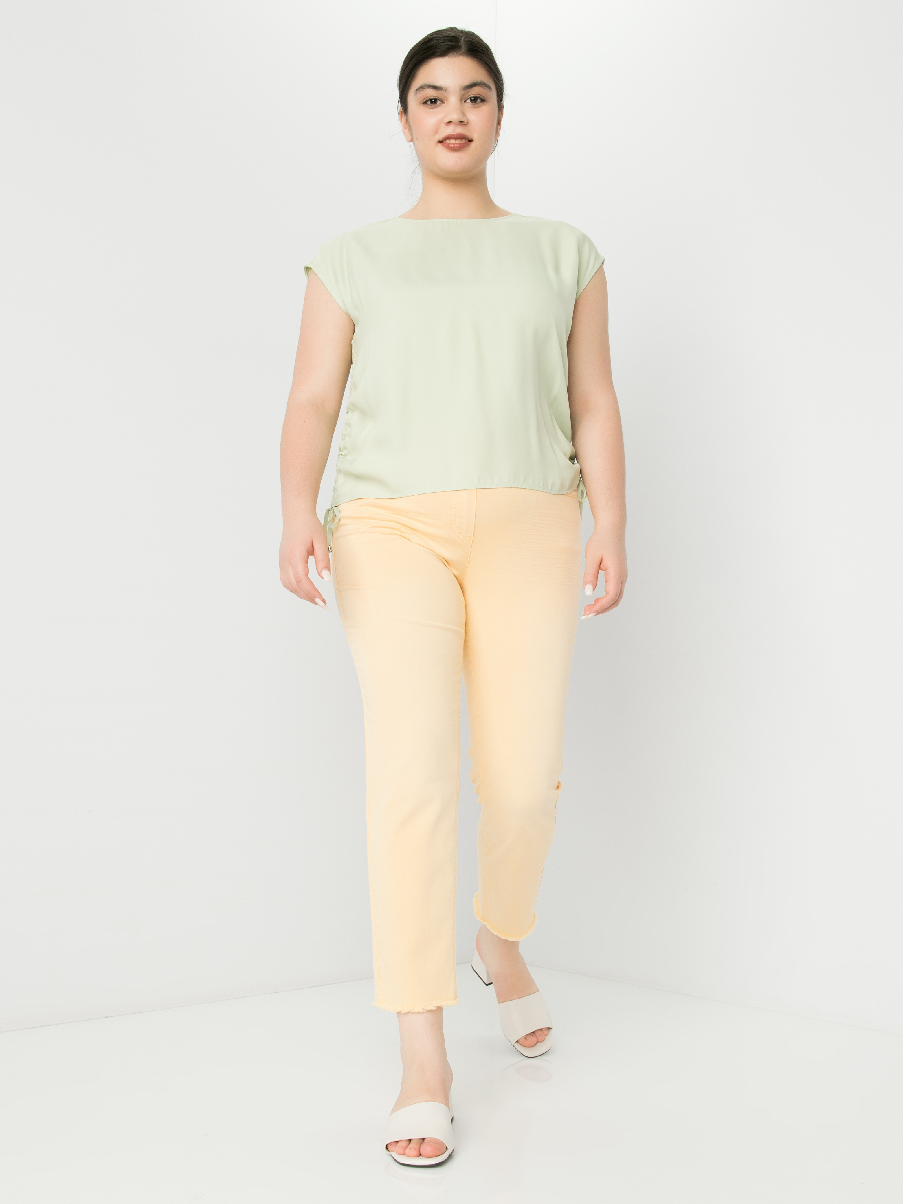 Футболка женская SAMOON by GERRY WEBER 871045-26213-5430 зеленая 54, 871045-26213-5430
Футболка женская SAMOON by GERRY WEBER 871045-26213-5430 зеленая 54, 871045-26213-5430