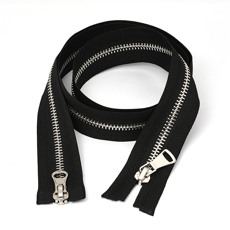 Молния MaxZipper металлическая 5 никель шлифованное звено, 2 замка, 90 см черный ука, NIK5-2.75.F322.MAG.KOLL
Молния MaxZipper металлическая 5 никель шлифованное звено, 2 замка, 90 см черный ука, NIK5-2.75.F322.MAG.KOLL