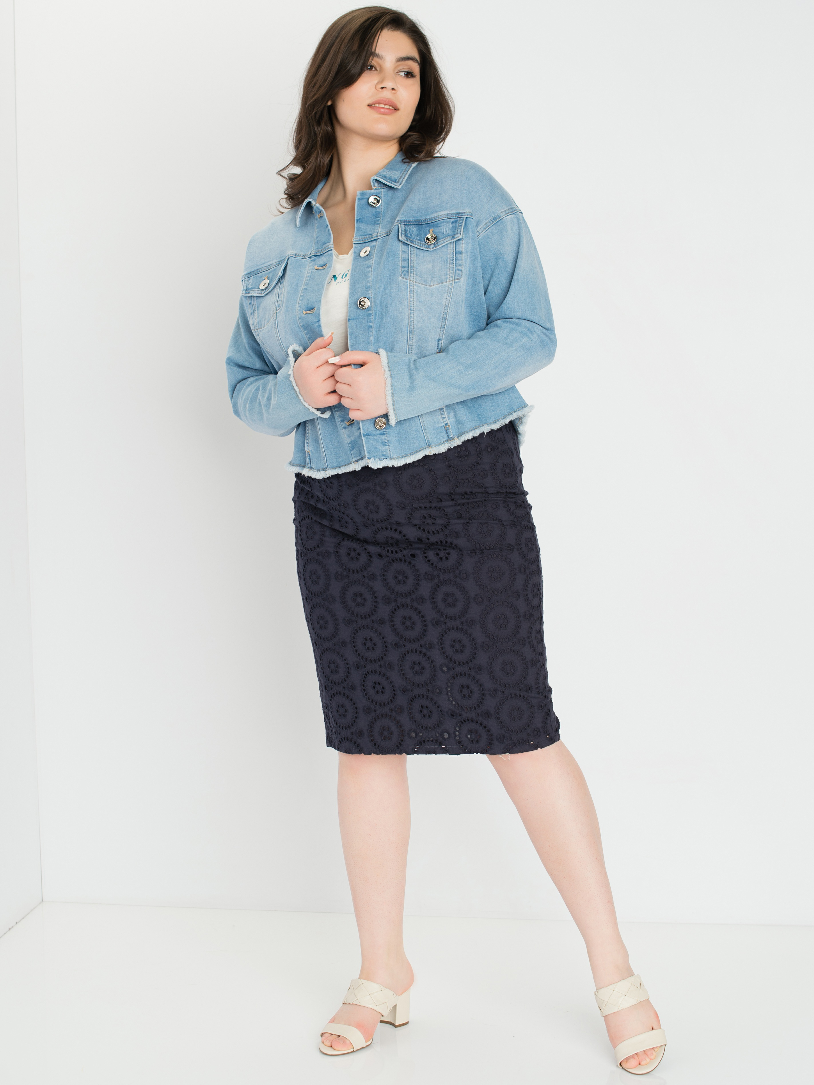 Джинсовая куртка женская SAMOON by GERRY WEBER 830020-21455-8979 голубая 44, 830020-21455-8979
Джинсовая куртка женская SAMOON by GERRY WEBER 830020-21455-8979 голубая 44, 830020-21455-8979