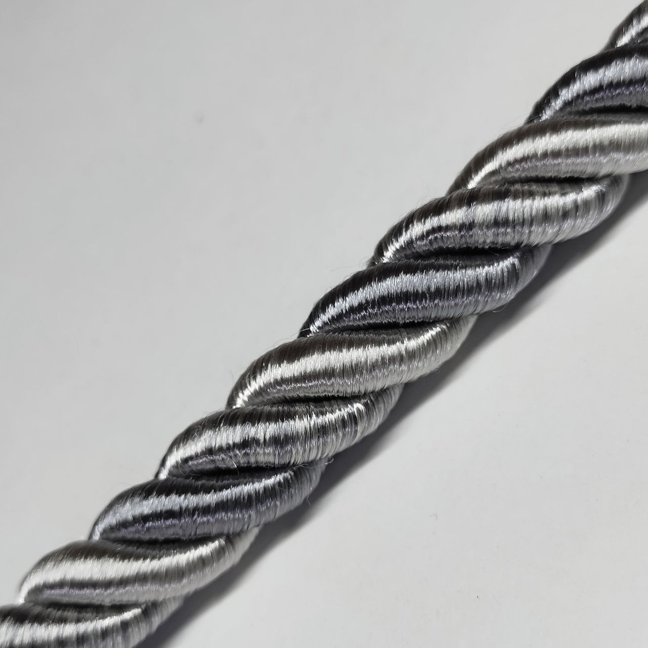 Шнур декоративный idealtex 15Ш-20-13.8, длина 20 м, диаметр 15 мм, Серый, 15ш13.8
Шнур декоративный idealtex 15Ш-20-13.8, длина 20 м, диаметр 15 мм, Серый, 15ш13.8