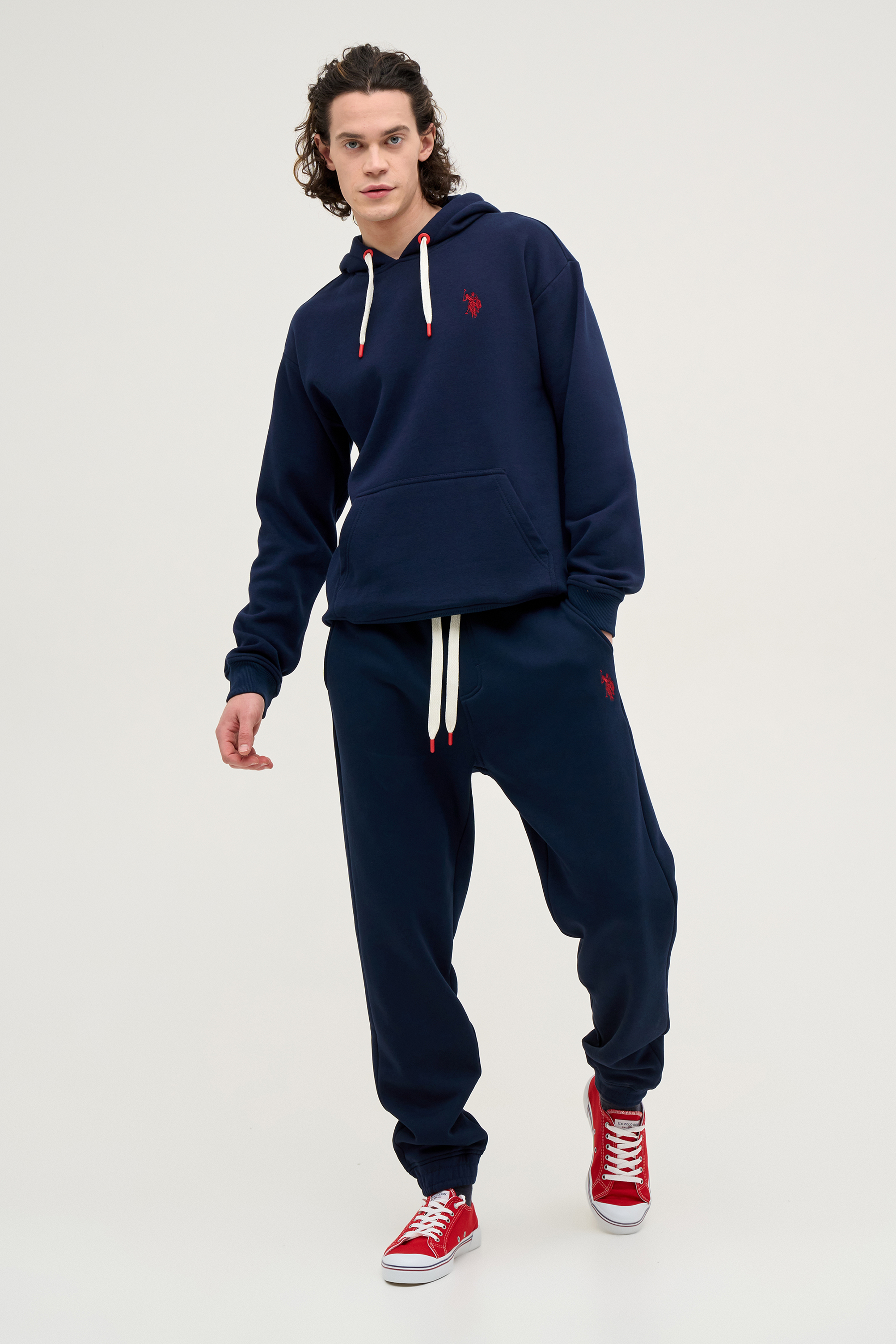 Спортивные брюки мужские U.S. POLO Assn. G081SZ0OP0ODELSK023-R синие XL, Синий, G081SZ0OP0ODELSK023-R
Спортивные брюки мужские U.S. POLO Assn. G081SZ0OP0ODELSK023-R синие XL, Синий, G081SZ0OP0ODELSK023-R