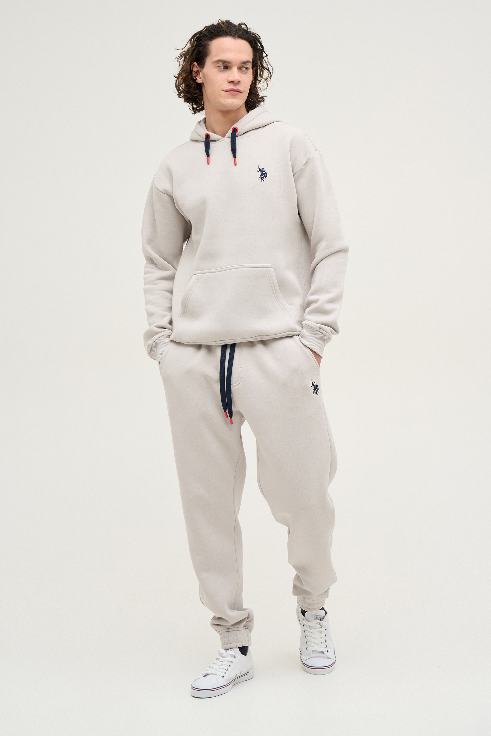 Спортивные брюки мужские U.S. POLO Assn. G081SZ0OP0ODELSK023-R серые XS, Серый, G081SZ0OP0ODELSK023-R
Спортивные брюки мужские U.S. POLO Assn. G081SZ0OP0ODELSK023-R серые XS, Серый, G081SZ0OP0ODELSK023-R