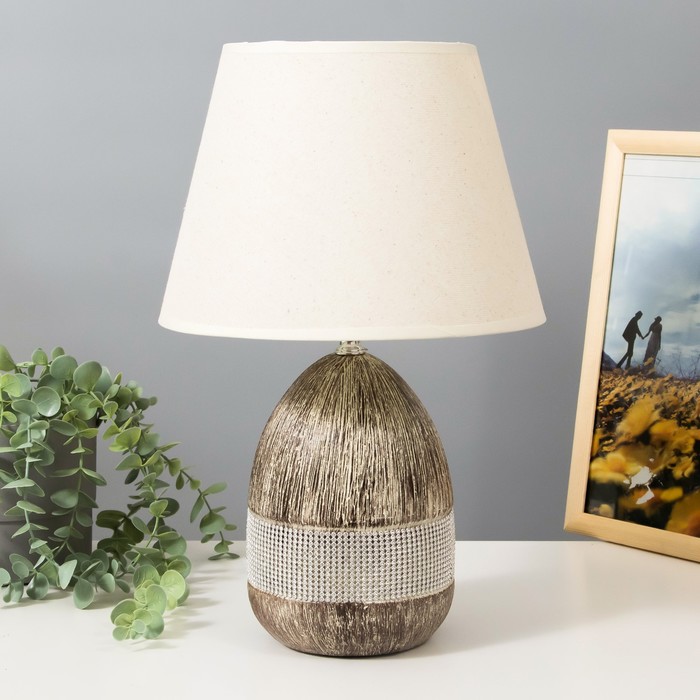 Настольная лампа "Робель" Е27 40Вт коричневый 25х25х39 см 
Настольная лампа "Робель" Е27 40Вт коричневый 25х25х39 см