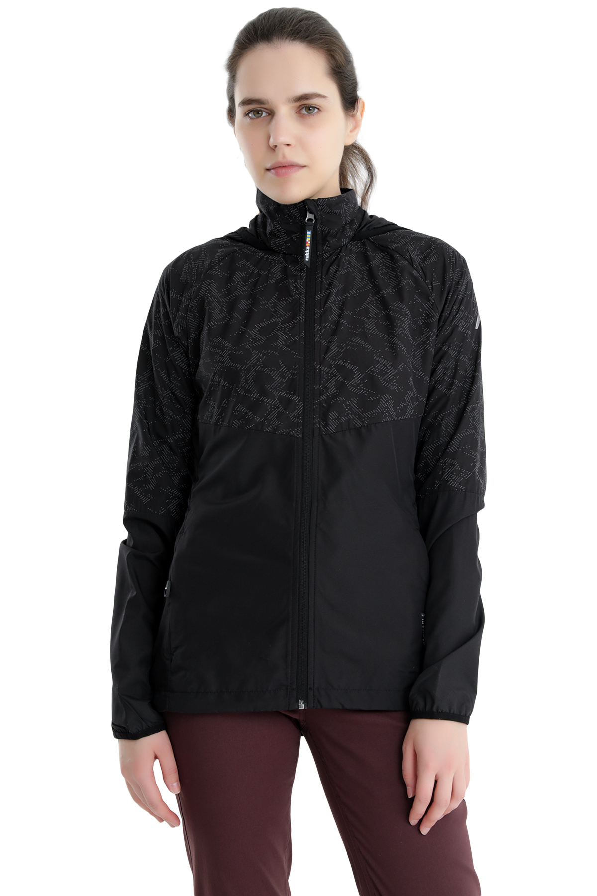 фото Спортивная ветровка женская rukka 79797_990 черная 44