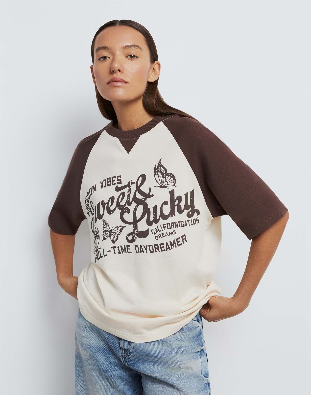 Футболка женская Gloria Jeans GKT023080 молочный/коричневый M/170, Бежевый, GKT023080
Футболка женская Gloria Jeans GKT023080 молочный/коричневый M/170, Бежевый, GKT023080
