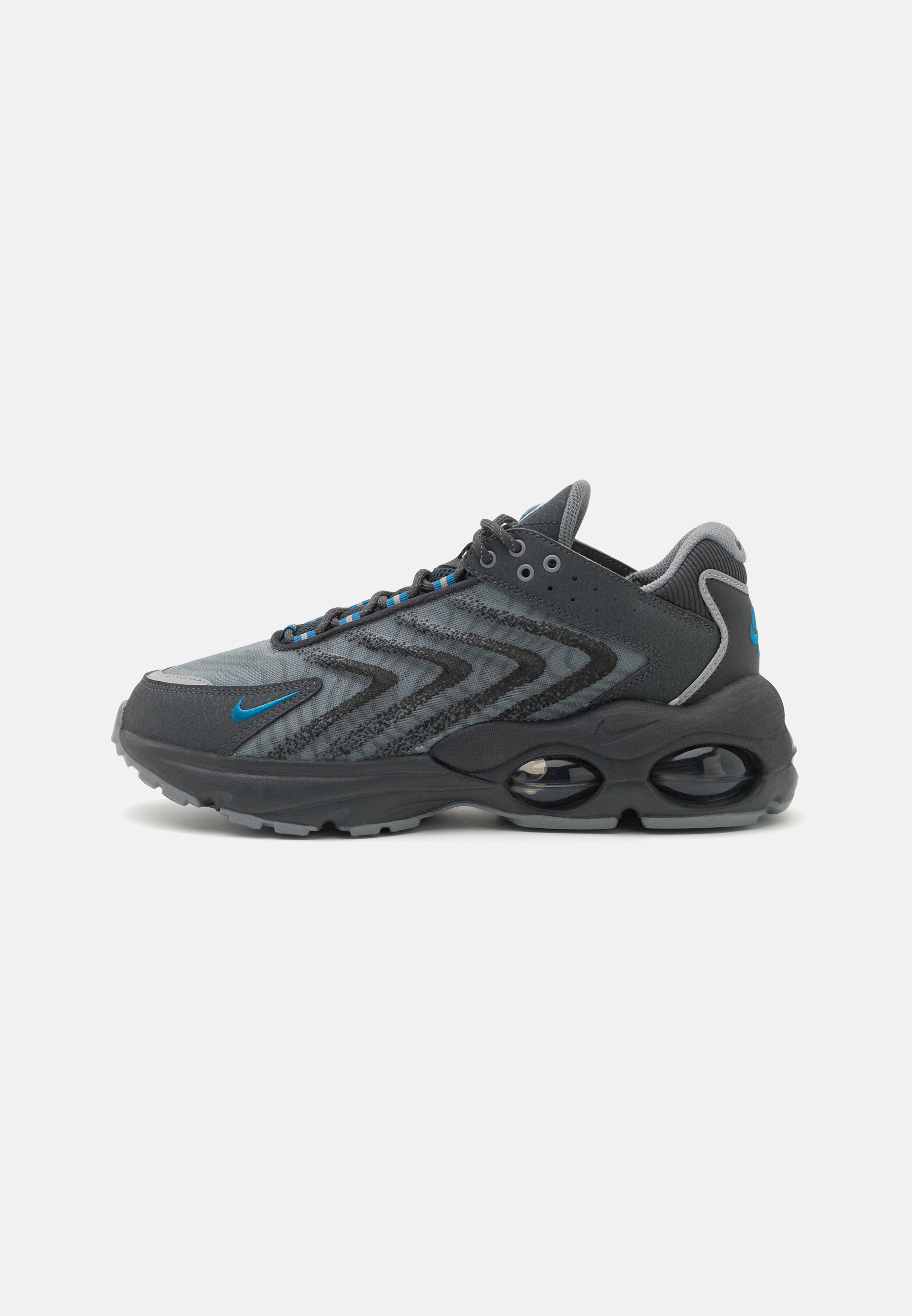 Кроссовки мужские Nike Sportswear Air Max серые 38.5 EU (доставка из-за рубежа), Серый, Air Max
Кроссовки мужские Nike Sportswear Air Max серые 38.5 EU (доставка из-за рубежа), Серый, Air Max