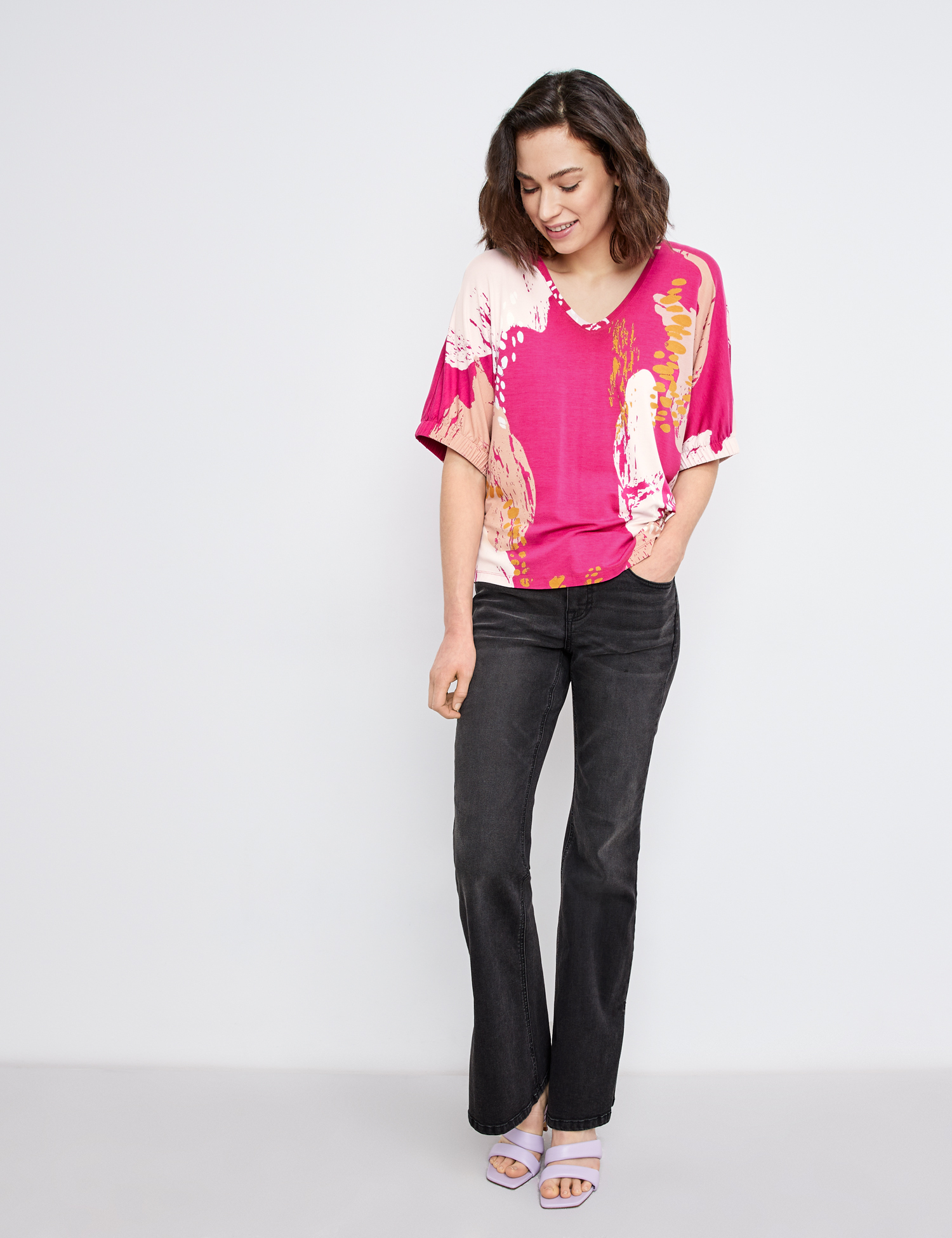 Футболка женская TAIFUN by GERRY WEBER 171076-16232-3282 розовая 40, 171076-16232-3282
Футболка женская TAIFUN by GERRY WEBER 171076-16232-3282 розовая 40, 171076-16232-3282