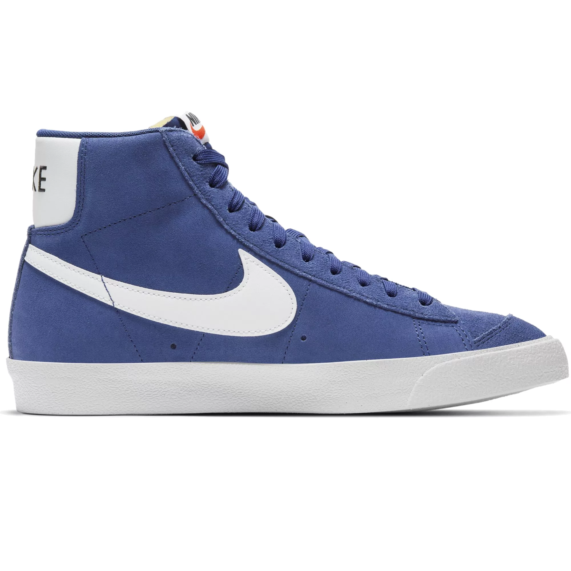 Кроссовки мужские Nike BLAZER MID 77 SUEDE синие 44.5 EU, BLAZER MID 77 SUEDE
Кроссовки мужские Nike BLAZER MID 77 SUEDE синие 44.5 EU, BLAZER MID 77 SUEDE