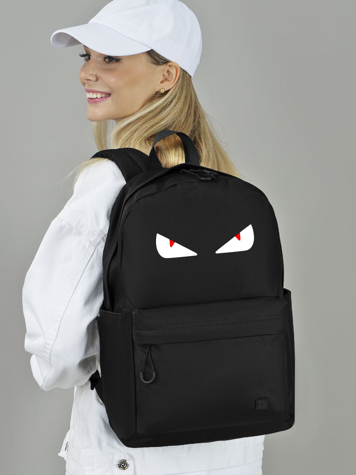 Рюкзак школьный Ufo People 250 2024355 черный, 250 
Рюкзак школьный Ufo People 250 2024355 черный, 250