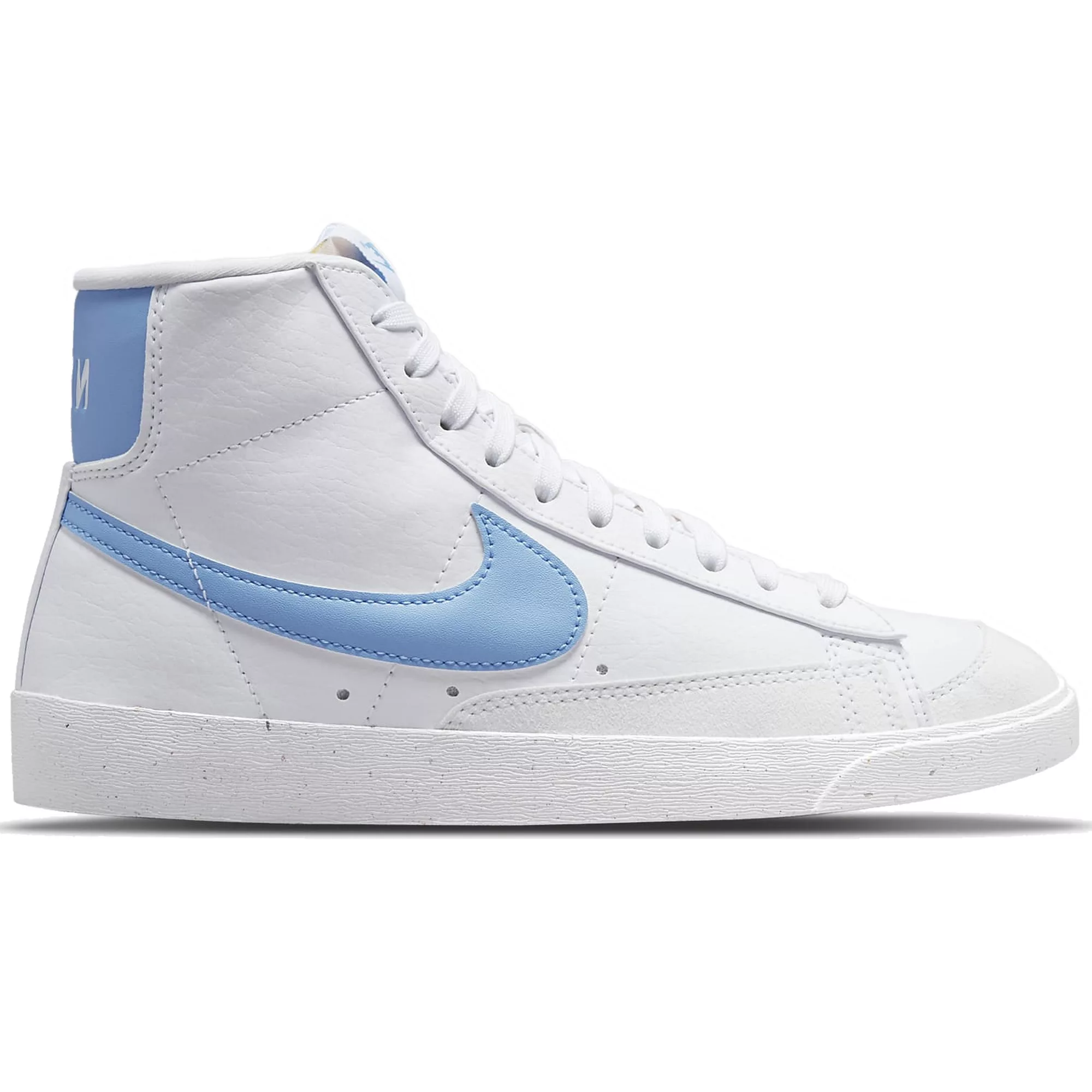 Кроссовки женские Nike W BLAZER MID 77 NEXT NATURE белые 36.5 EU, W BLAZER MID 77 NEXT NATURE
Кроссовки женские Nike W BLAZER MID 77 NEXT NATURE белые 36.5 EU, W BLAZER MID 77 NEXT NATURE