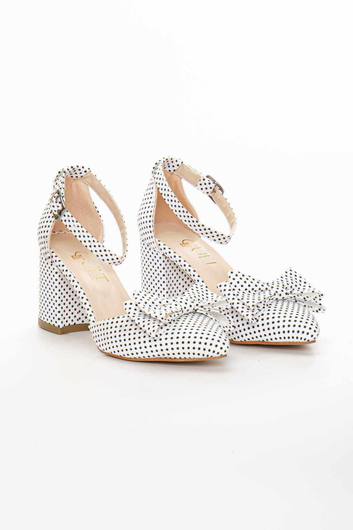 Туфли женские Lio Shoes LioS-M5J5MC5EGR белые 39 EU (доставка из-за рубежа), LioS-M5J5MC5EGR
Туфли женские Lio Shoes LioS-M5J5MC5EGR белые 39 EU (доставка из-за рубежа), LioS-M5J5MC5EGR