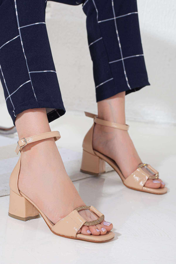 Босоножки женские Lio Shoes LioS-E9CV93JG2S бежевые 37 EU (доставка из-за рубежа), LioS-E9CV93JG2S
Босоножки женские Lio Shoes LioS-E9CV93JG2S бежевые 37 EU (доставка из-за рубежа), LioS-E9CV93JG2S