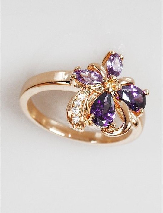 Кольцо из бижутерного сплава р.18 Lotus Jewelry 3027R-26am, аметист/циркон, 3027R-26am
Кольцо из бижутерного сплава р.18 Lotus Jewelry 3027R-26am, аметист/циркон, 3027R-26am