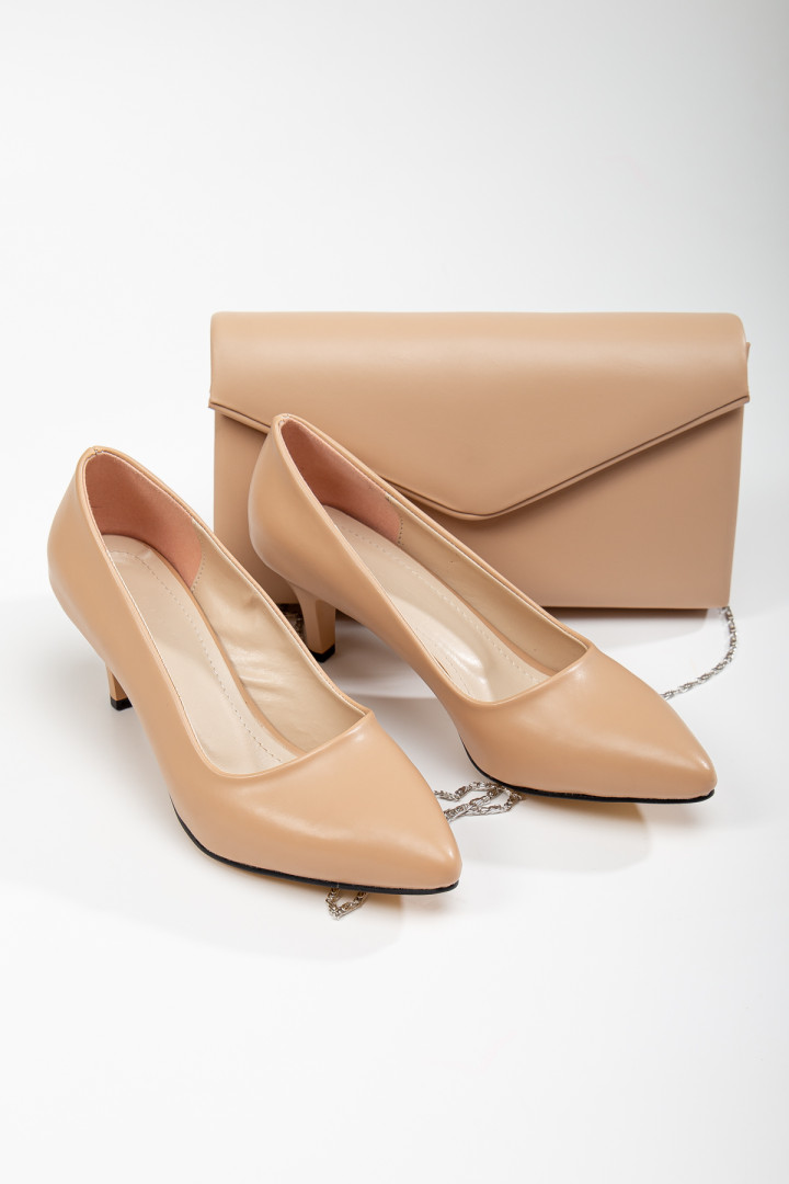 Туфли женские Lio Shoes LioS-Y8KUC6YXJA бежевые 39 EU (доставка из-за рубежа), LioS-Y8KUC6YXJA
Туфли женские Lio Shoes LioS-Y8KUC6YXJA бежевые 39 EU (доставка из-за рубежа), LioS-Y8KUC6YXJA