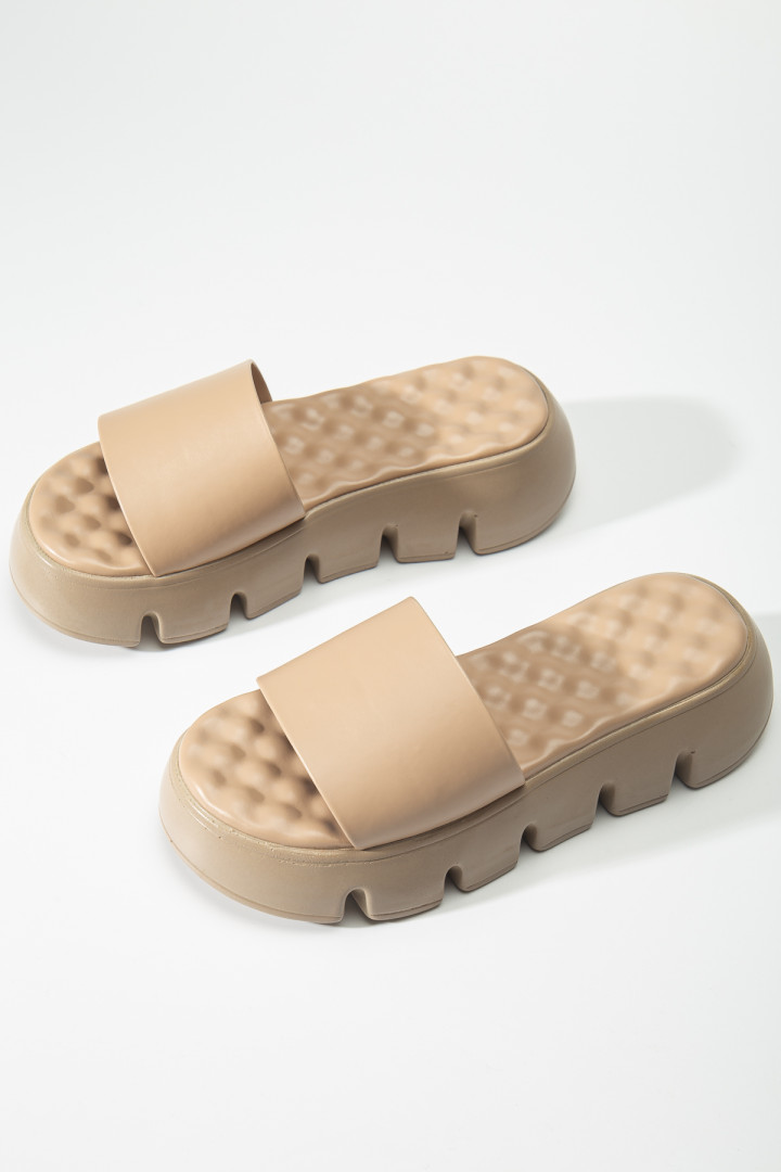 Шлепанцы женские Lio Shoes LioS-PLAJTERLİĞİ-13 бежевые 37 EU (доставка из-за рубежа), LioS-PLAJTERLİĞİ-13
Шлепанцы женские Lio Shoes LioS-PLAJTERLİĞİ-13 бежевые 37 EU (доставка из-за рубежа), LioS-PLAJTERLİĞİ-13