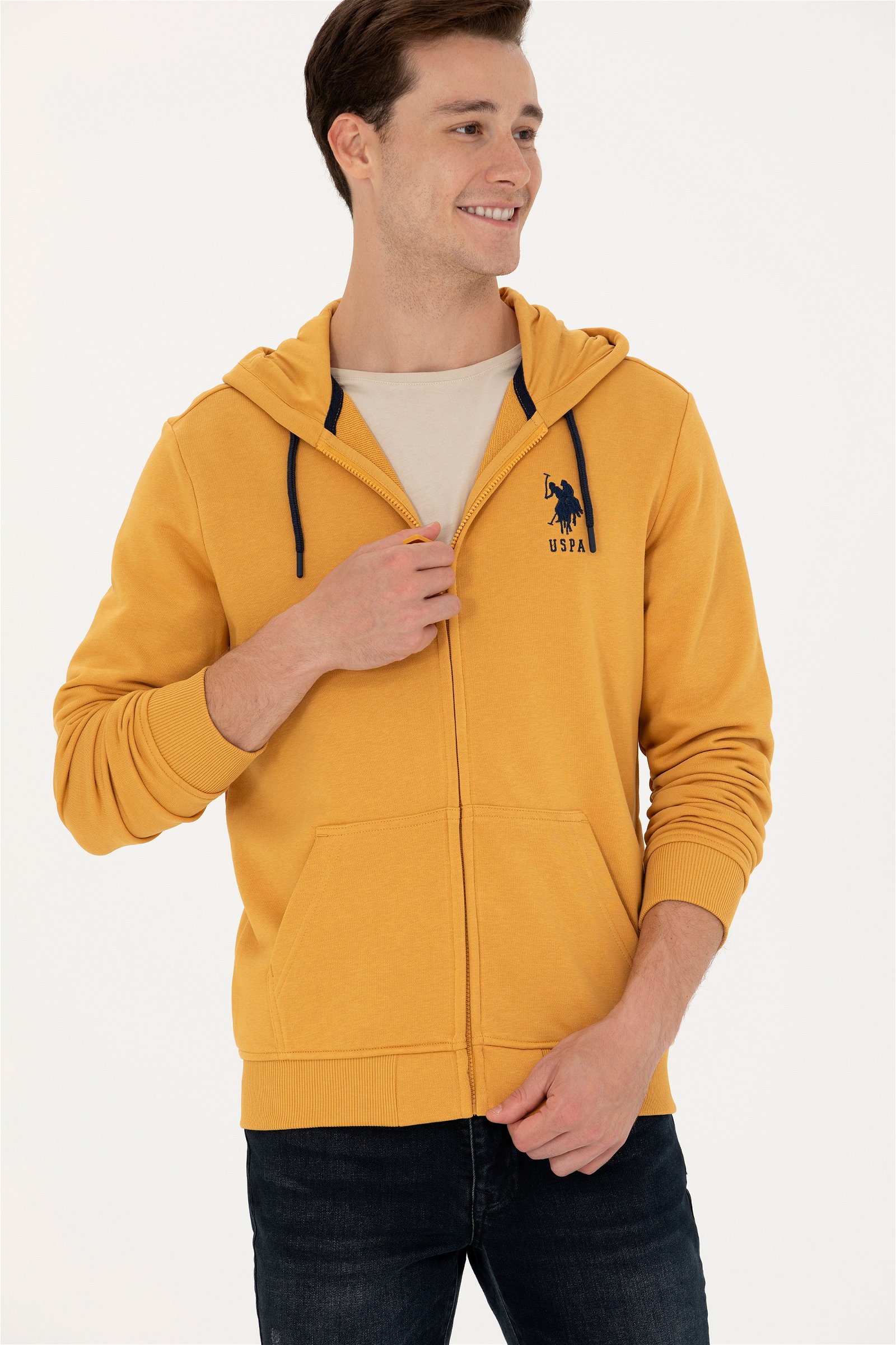 Худи мужское U.S. POLO Assn. G081SZ0820GARMANSK023 желтое L, Желтый, G081SZ0820GARMANSK023
Худи мужское U.S. POLO Assn. G081SZ0820GARMANSK023 желтое L, Желтый, G081SZ0820GARMANSK023