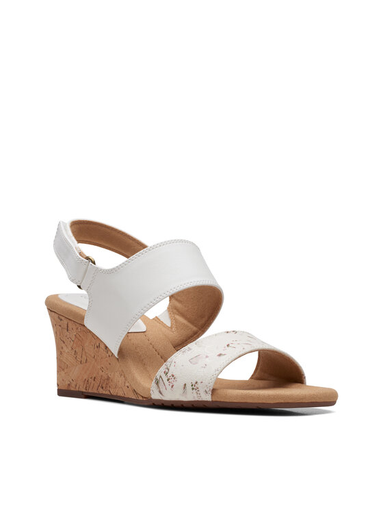 Босоножки женские Clarks Kyarra Faye 26171238 белые 39 EU, Белый, Kyarra Faye 26171238
Босоножки женские Clarks Kyarra Faye 26171238 белые 39 EU, Белый, Kyarra Faye 26171238