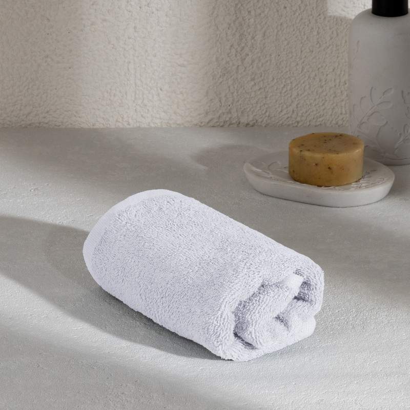 Полотенце махровое DeNASTIA 35x70см, хлопок 65%, бамбук 35%, цвет белый D100381, SOFT COLLECTION
Полотенце махровое DeNASTIA 35x70см, хлопок 65%, бамбук 35%, цвет белый D100381, SOFT COLLECTION