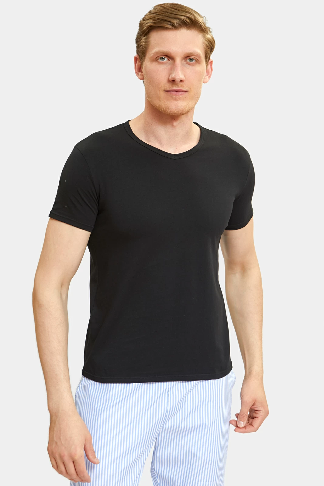 Футболка мужская Kanzler 3S-B2KWT-0112-07 черная L, Черный, 3S-B2KWT-0112-07
Футболка мужская Kanzler 3S-B2KWT-0112-07 черная L, Черный, 3S-B2KWT-0112-07