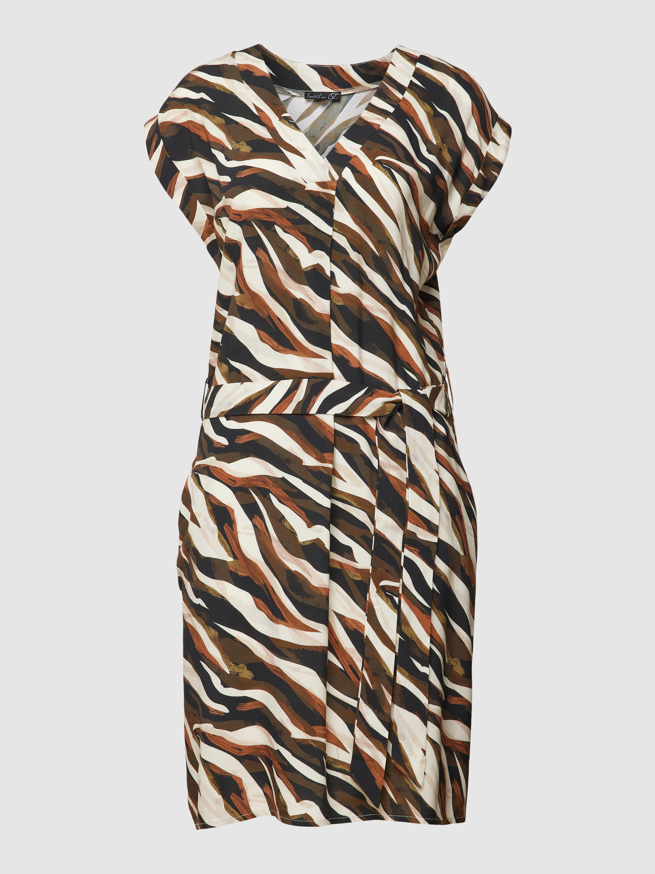 Платье женское Smashed Lemon 1778182 черное XL (доставка из-за рубежа), Черный, 1778182
Платье женское Smashed Lemon 1778182 черное XL (доставка из-за рубежа), Черный, 1778182