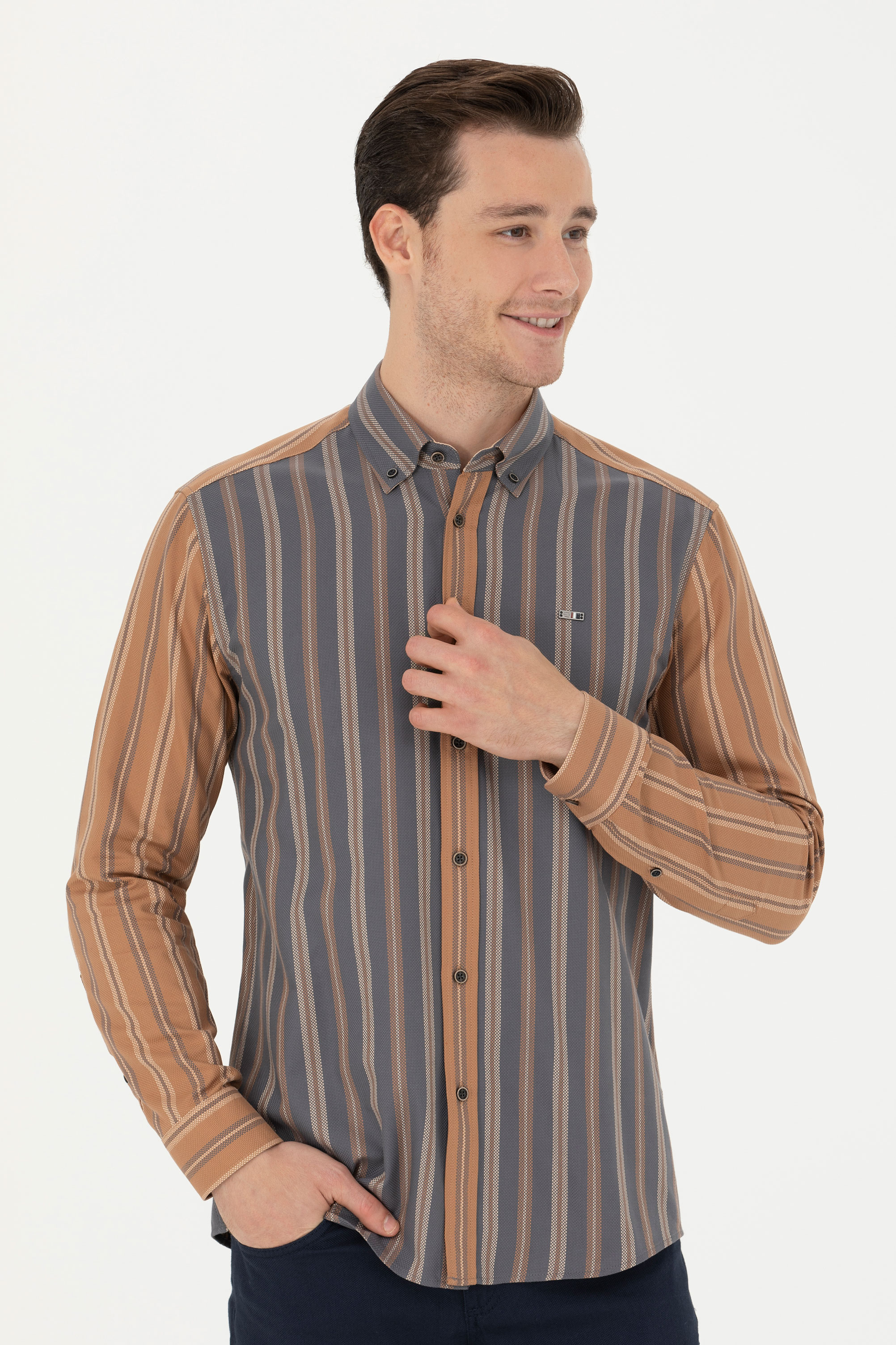 Рубашка мужская U.S. POLO Assn. G081SZ0040TRIBO разноцветная 2XL, Разноцветный, G081SZ0040TRIBO
Рубашка мужская U.S. POLO Assn. G081SZ0040TRIBO разноцветная 2XL, Разноцветный, G081SZ0040TRIBO